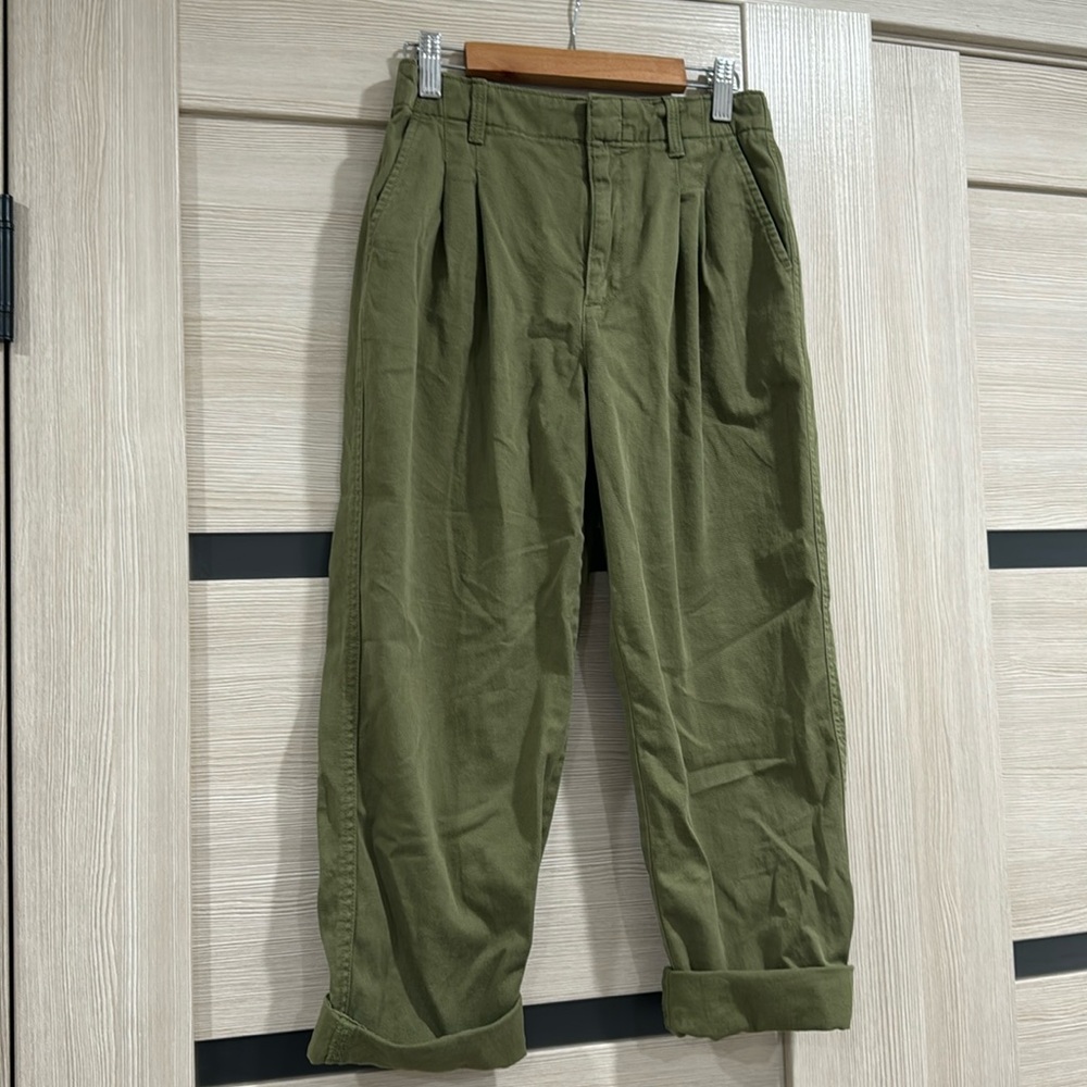 Gap  olives girl pants